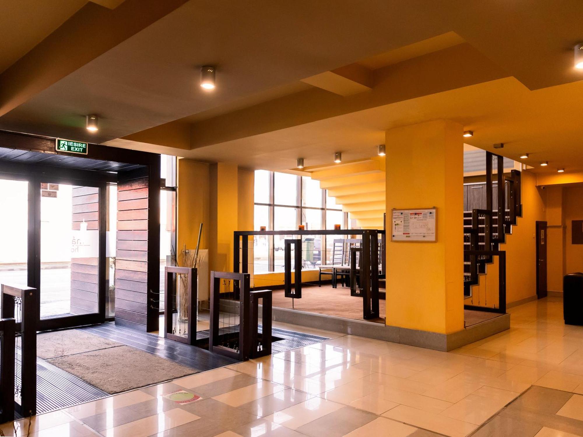 Hotel Maxim Arad Ngoại thất bức ảnh